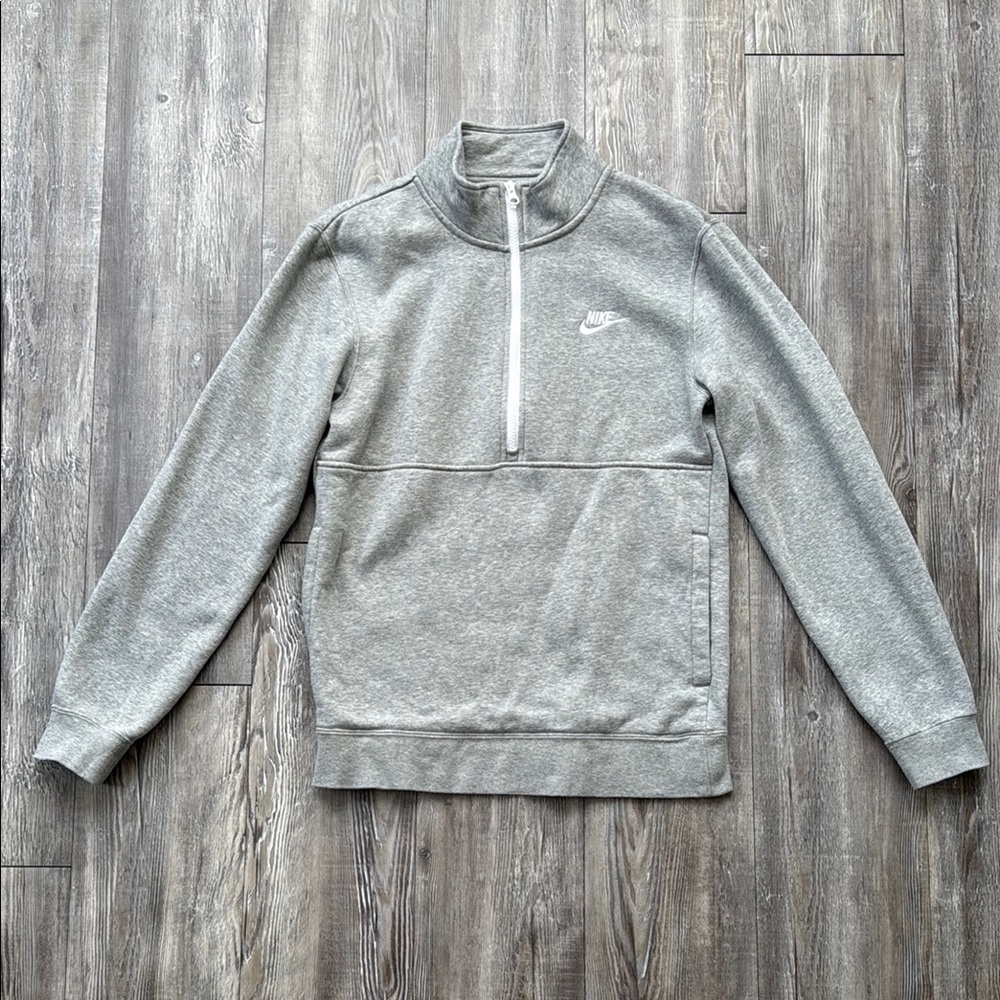 Nike Men's Sportswear Club Brushed-Back 1/2 Zip Pullover Sweatshirt